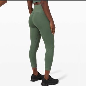 Lululemon Train Free High-Rise Crop 23"
Algae Green Sz 4